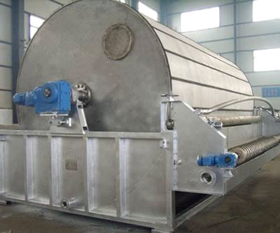 There is one rotary vacuum drum belt filter in the warehouse, installed with folding belt device.
